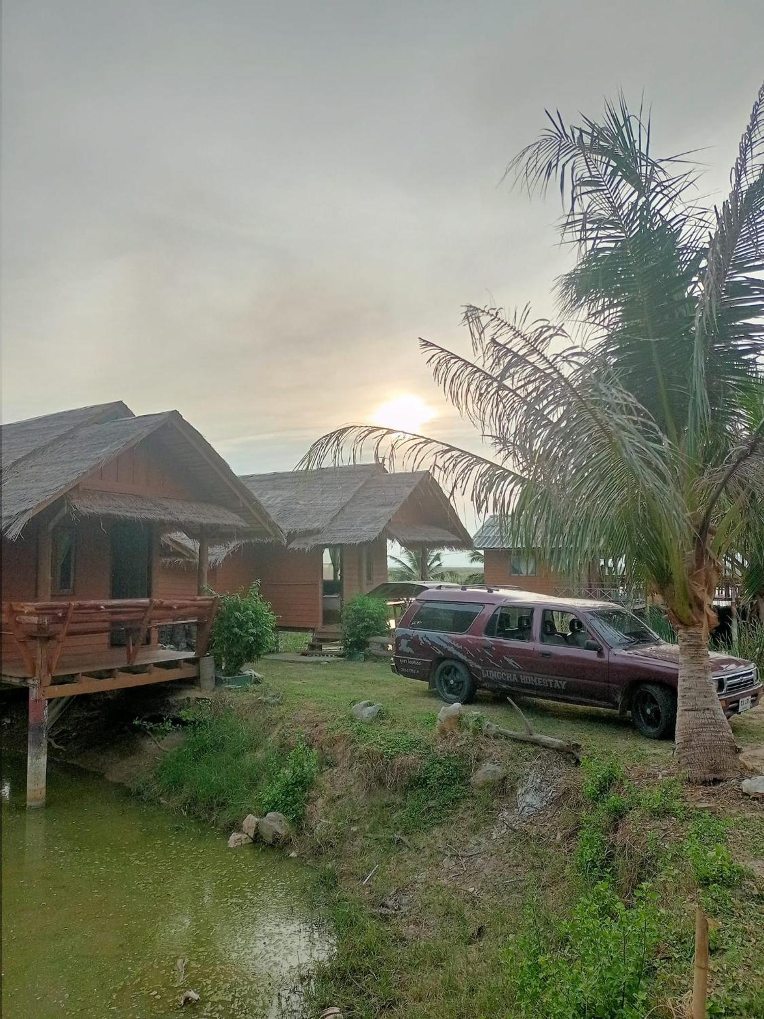 Lungcha Homestay สามร้อยยอด ภายนอก รูปภาพ