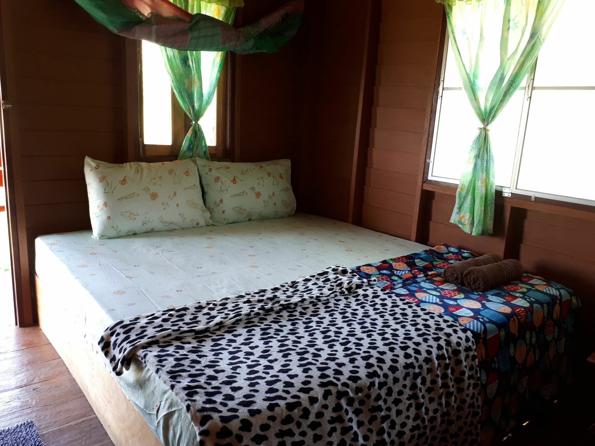 Lungcha Homestay สามร้อยยอด ภายนอก รูปภาพ