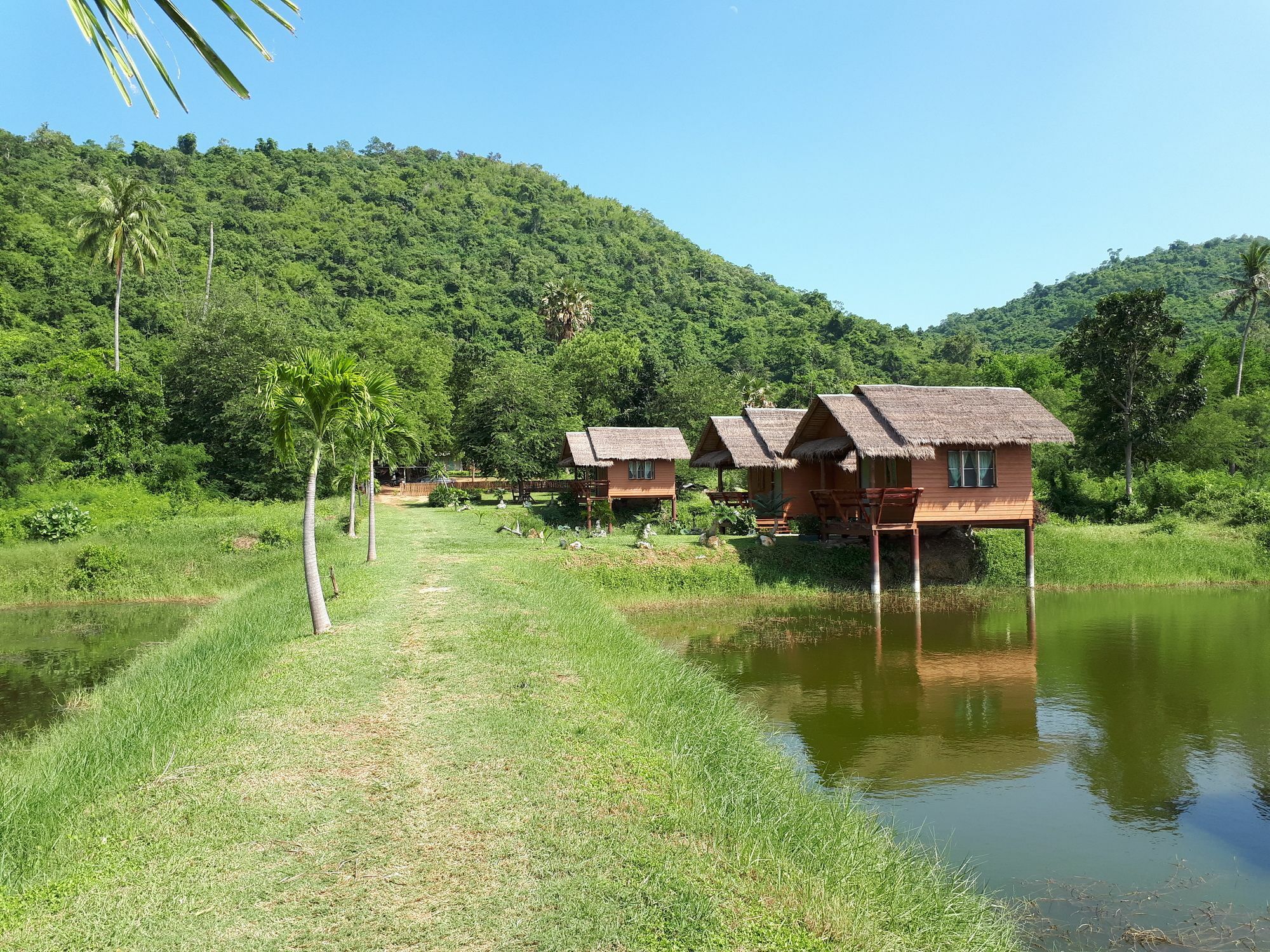 Lungcha Homestay สามร้อยยอด ภายนอก รูปภาพ
